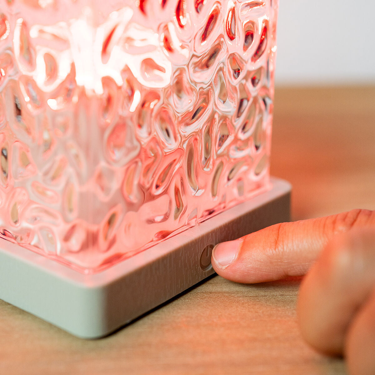 InnovaGoods Boralamp – Wiederaufladbarer Nordlichter LED Projektor | RGB Lampe mit 16 Farben, Fernbedienung & USB-C